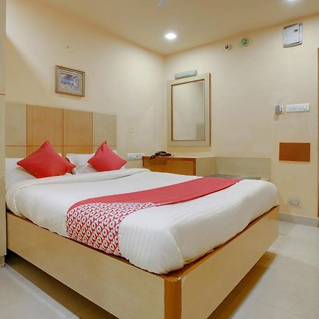 Hotel O Shanta Residency Lodge Sururnagar Exteriör bild