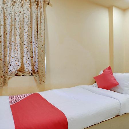 Hotel O Shanta Residency Lodge Sururnagar Exteriör bild