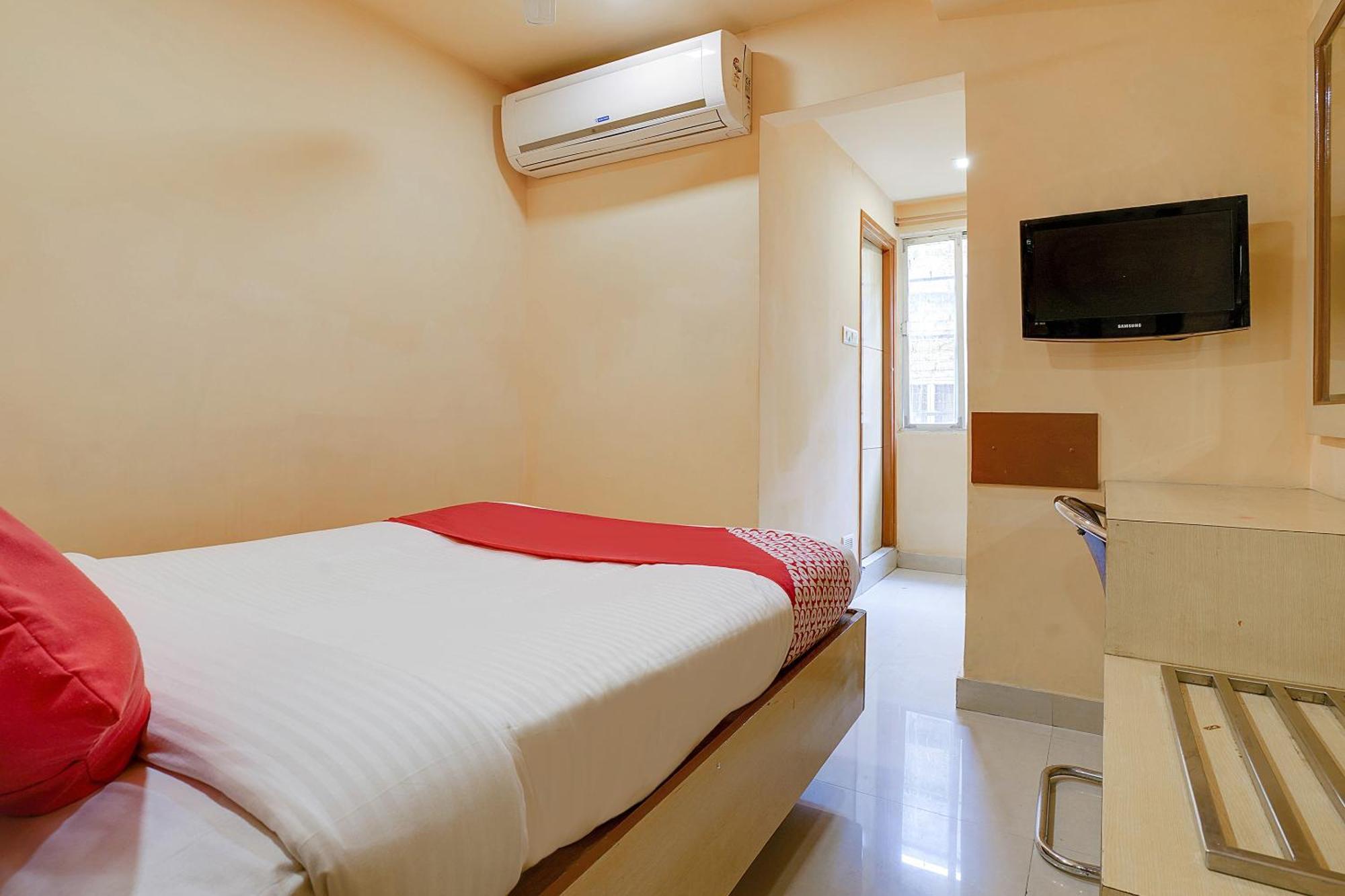 Hotel O Shanta Residency Lodge Sururnagar Exteriör bild
