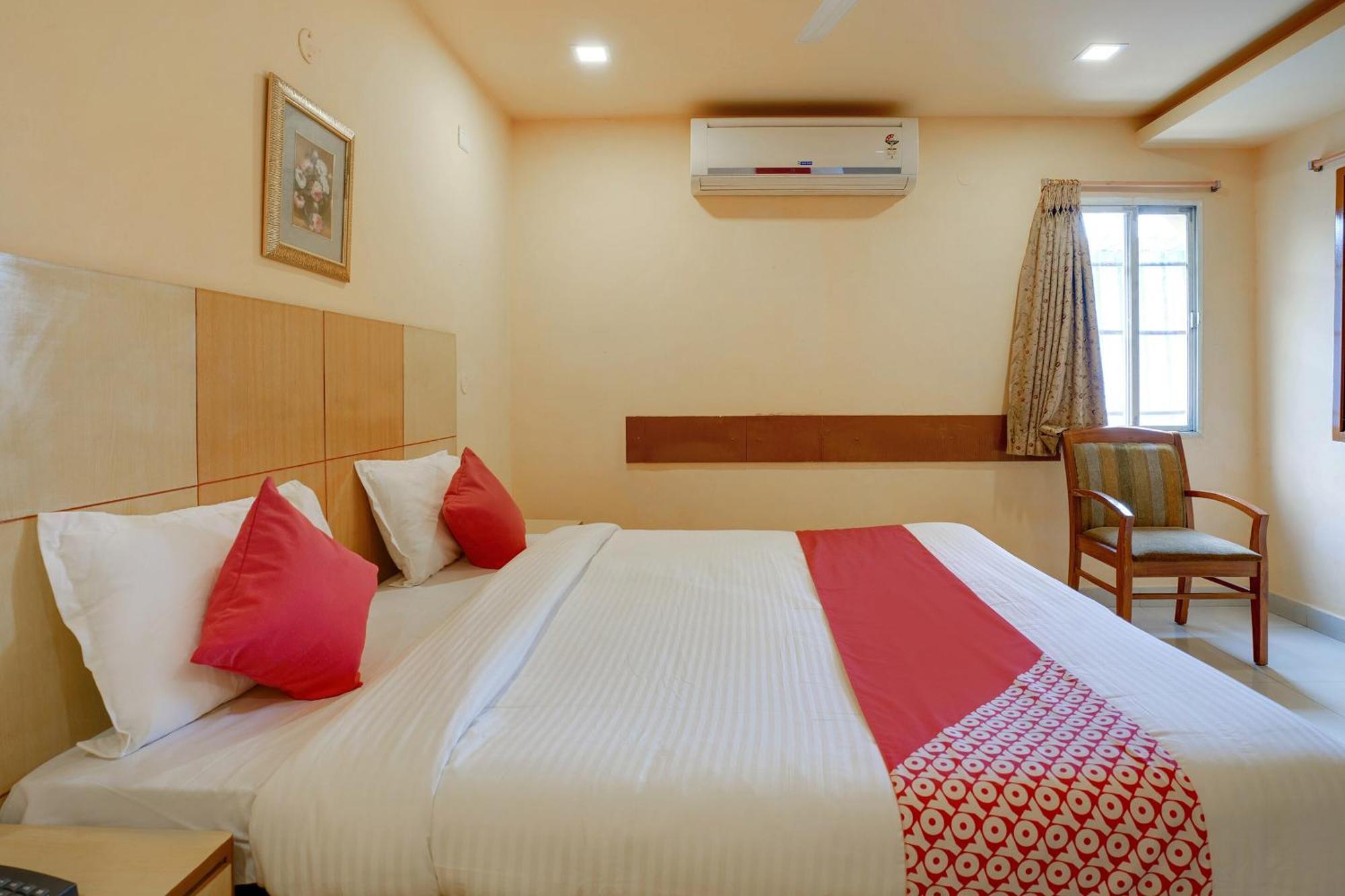 Hotel O Shanta Residency Lodge Sururnagar Exteriör bild