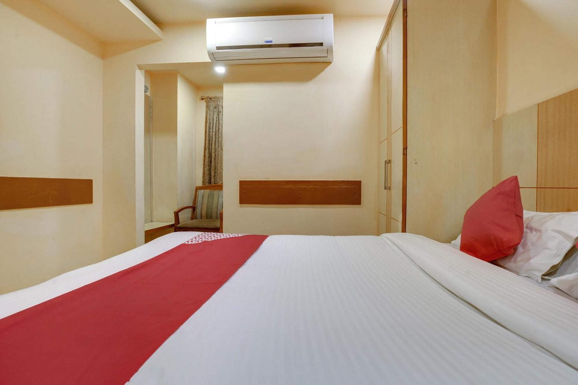 Hotel O Shanta Residency Lodge Sururnagar Exteriör bild