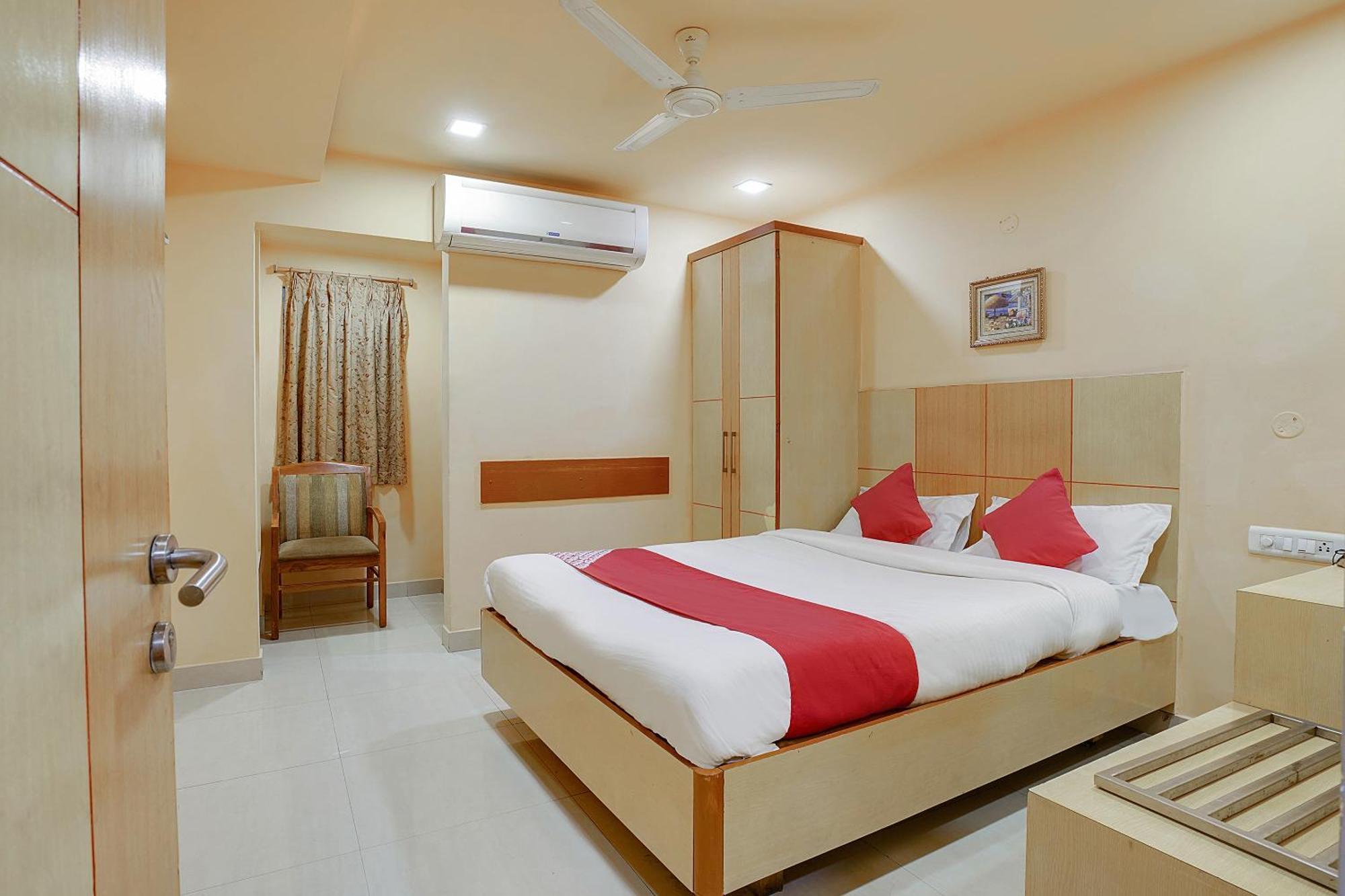 Hotel O Shanta Residency Lodge Sururnagar Exteriör bild